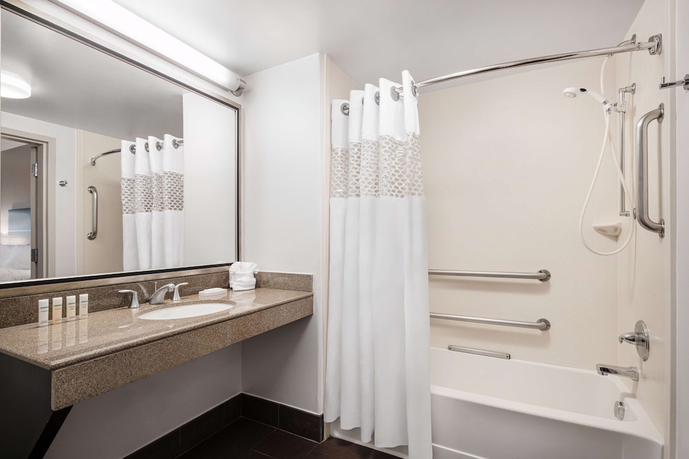 Hampton Inn Loveland 14/41