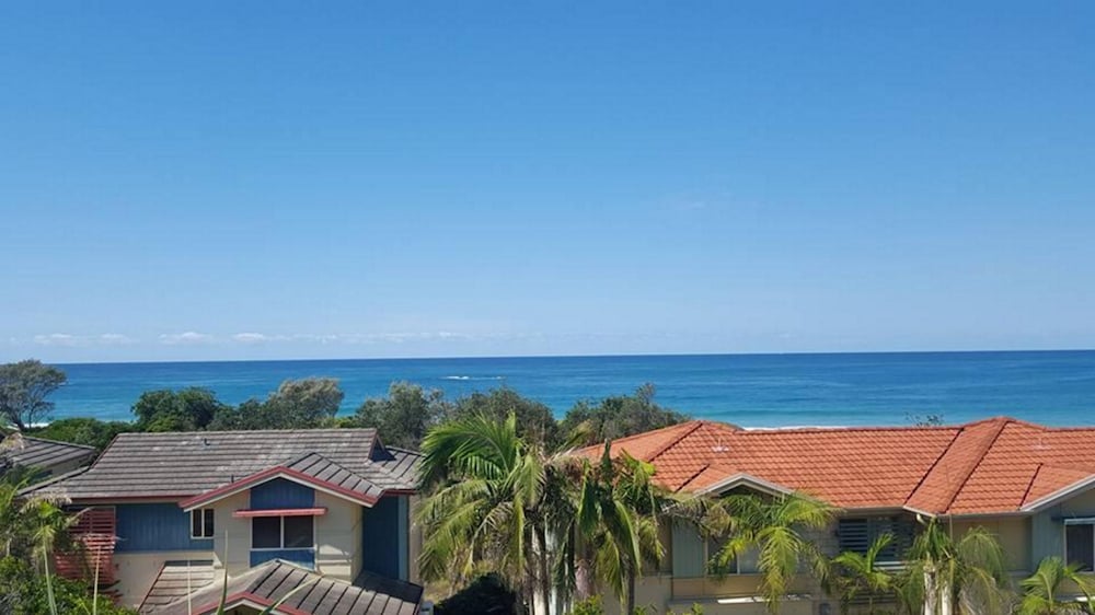 Aqualuna Beach Resort 55/56