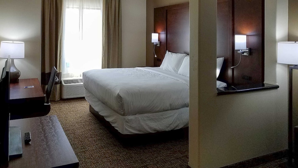 Comfort Inn and Suites Independence 8/40