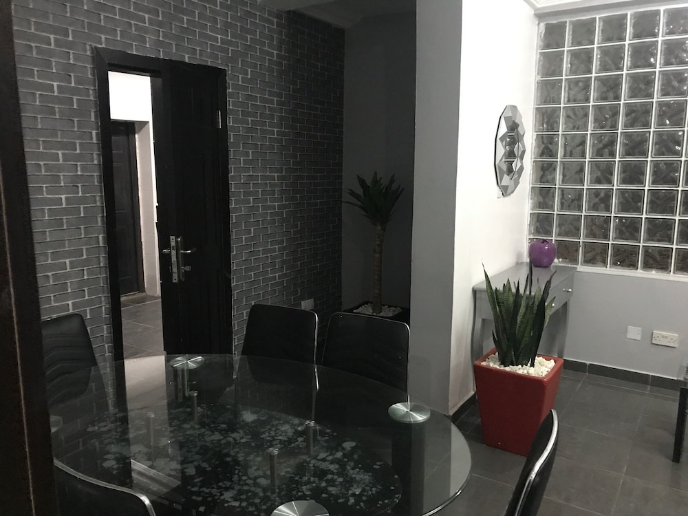 Grand Condo 8/9