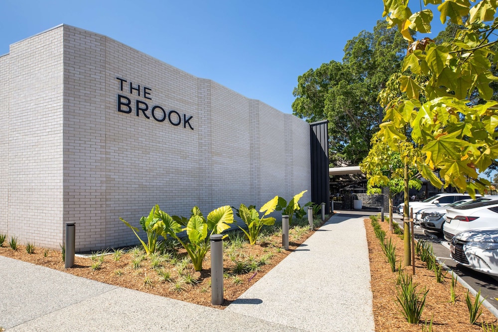 Brook Hotel 44/50