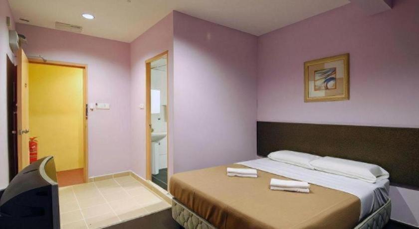 Aristo Hotel At Putatan 31/56