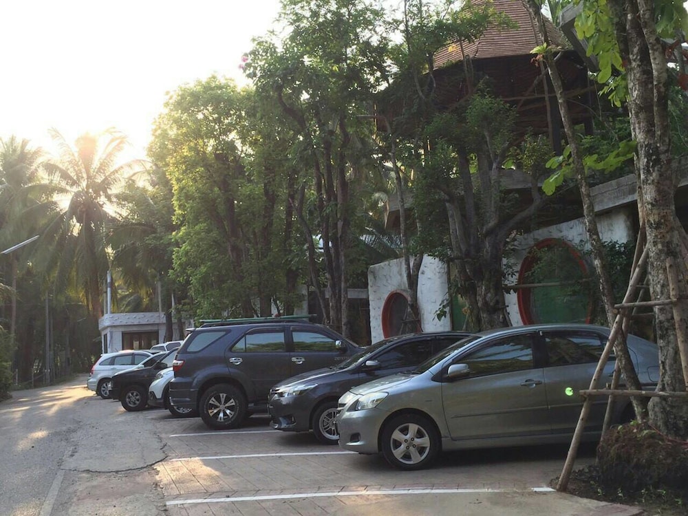 Amphawa Club 38/57