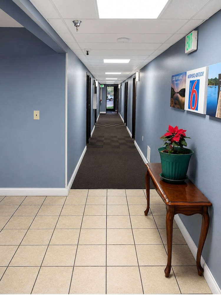 Motel6 Morehead, KY 44/67