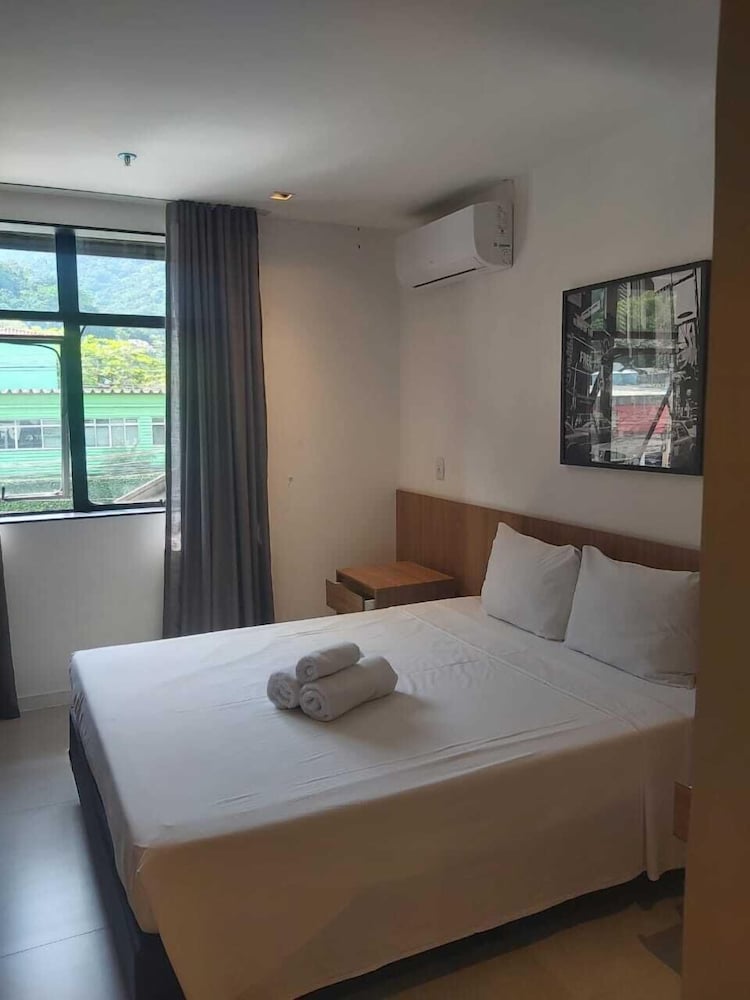 COMFORT, LAKE VIEW