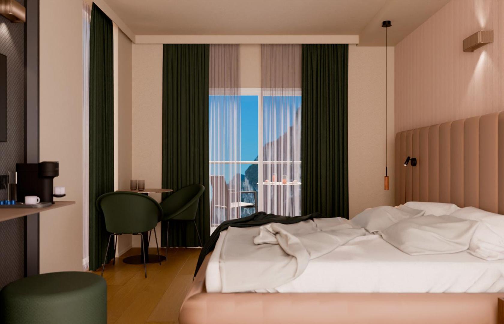Deluxe, Double or Twin Bed, Terrace