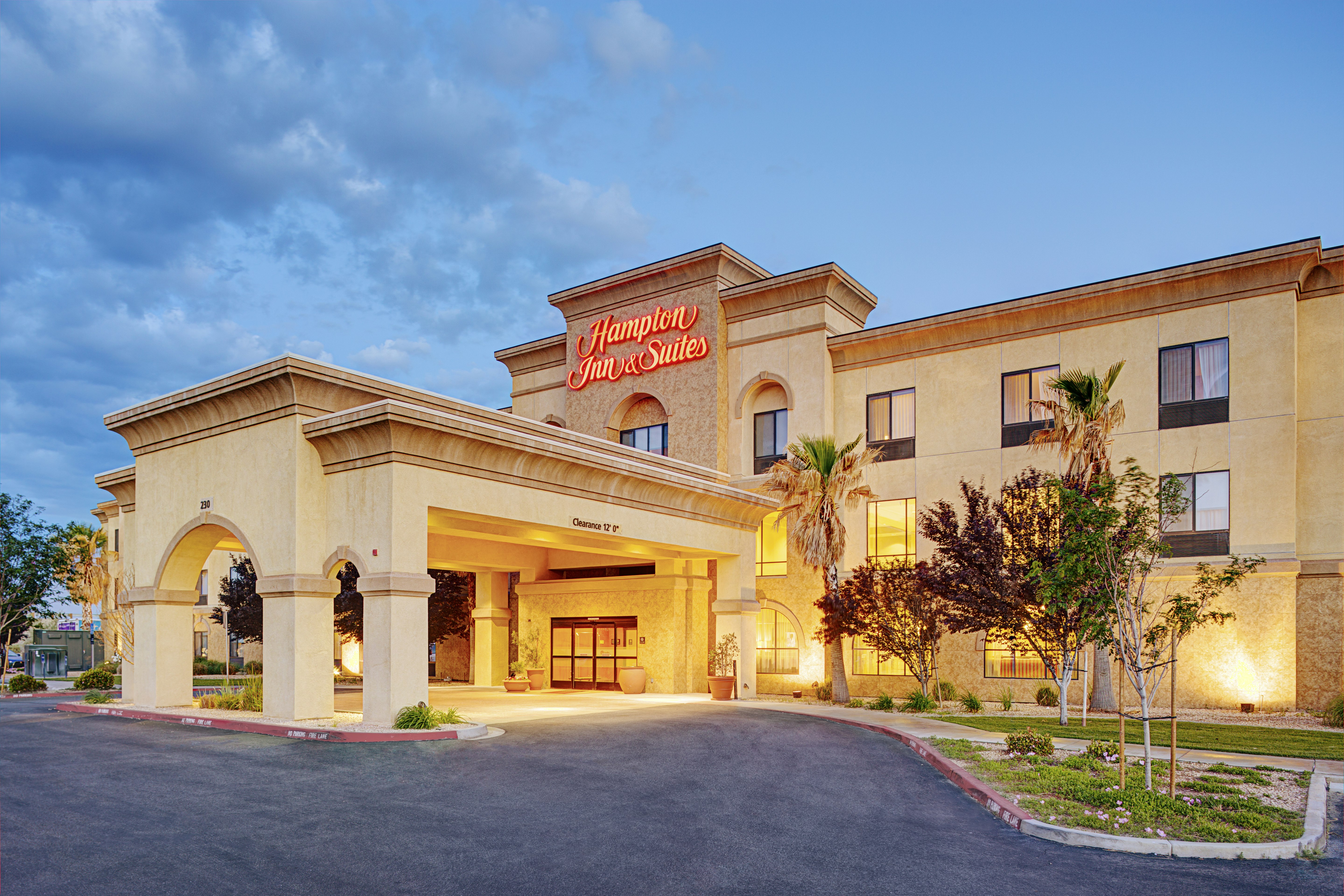 Hampton Inn Suites Lancaster 1/14