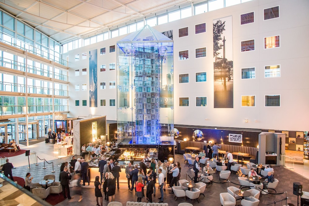 Radisson Blu Hotel London Stansted Airport 57/68