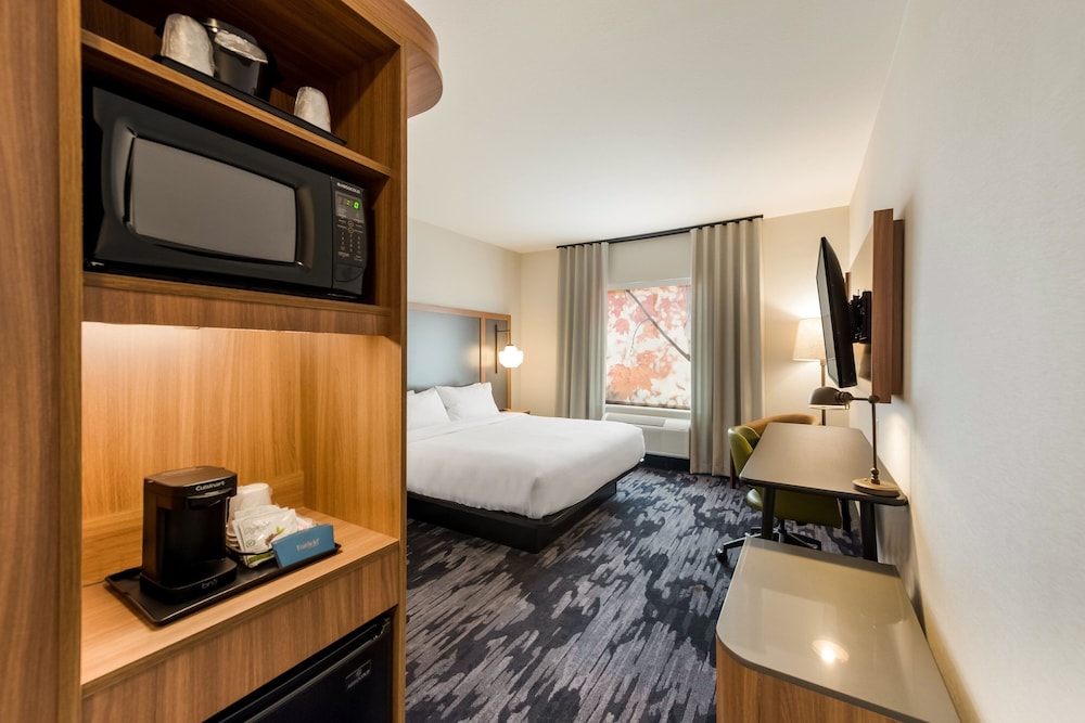 Fairfield Inn & Suites by Marriott Columbus Canal Winchester 20/20