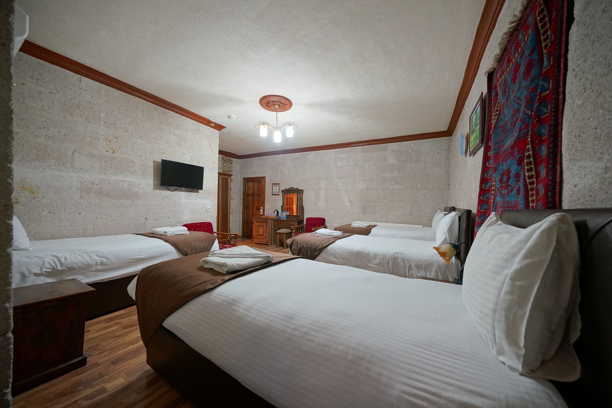 1 BEDROOM, STANDARD, QUADRUPLE