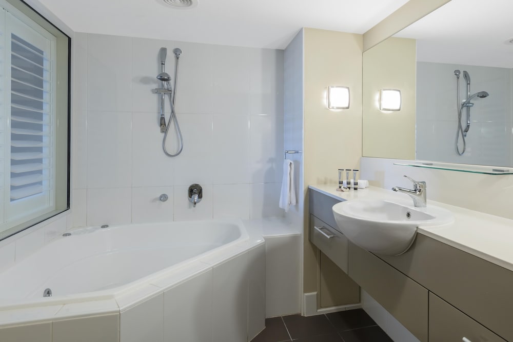 شقة بسرير كينج بإطلالة على البحر بغرفة نوم واحدة، Oaks Hervey Bay Resort and Spa 4/6