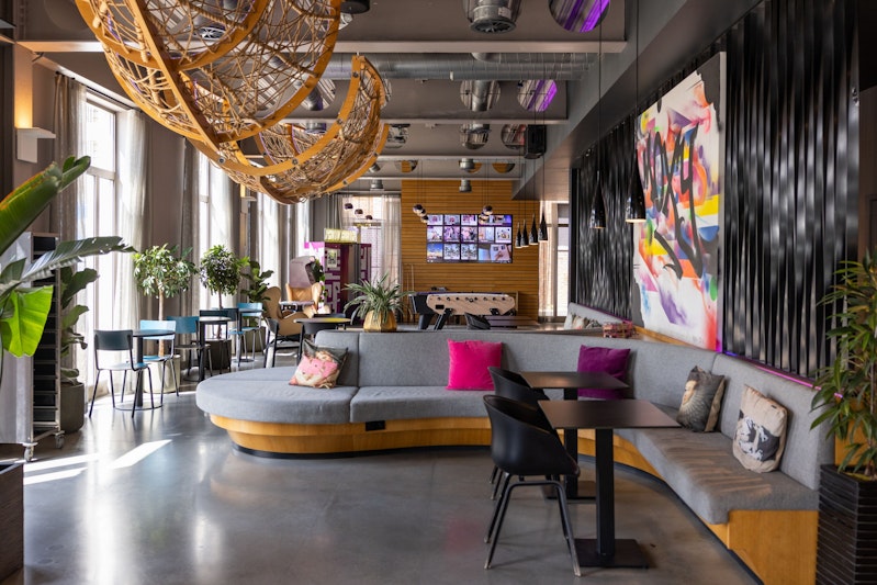 MOXY LONDON EXCEL 17/32