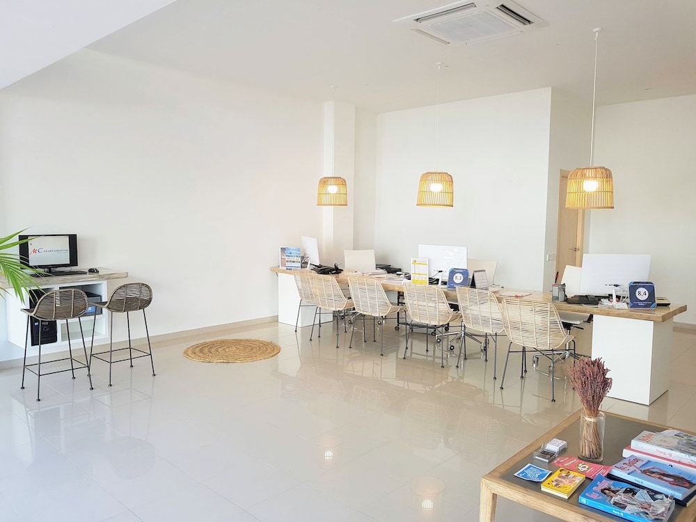Apartamentos Avenida 18/30