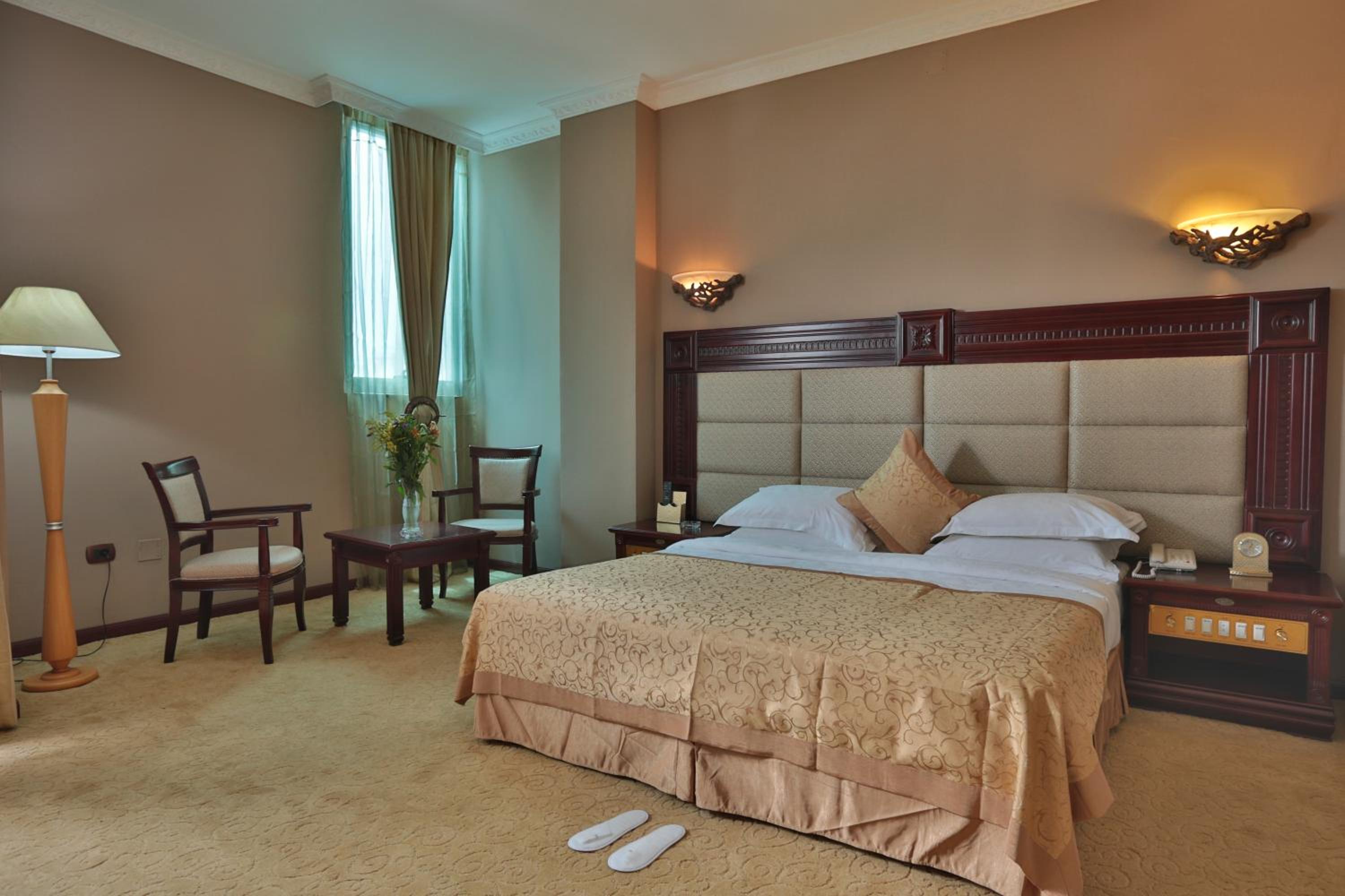 غرفة بسرير كينج، Friendship International Hotel 2/5
