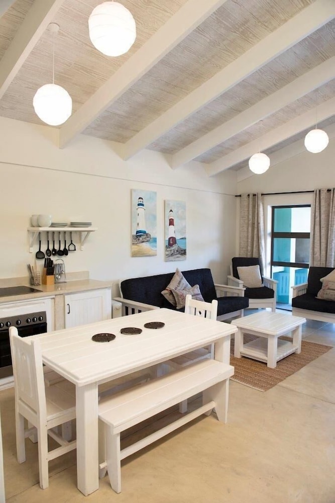 Osler Place Stilbaai 10/15