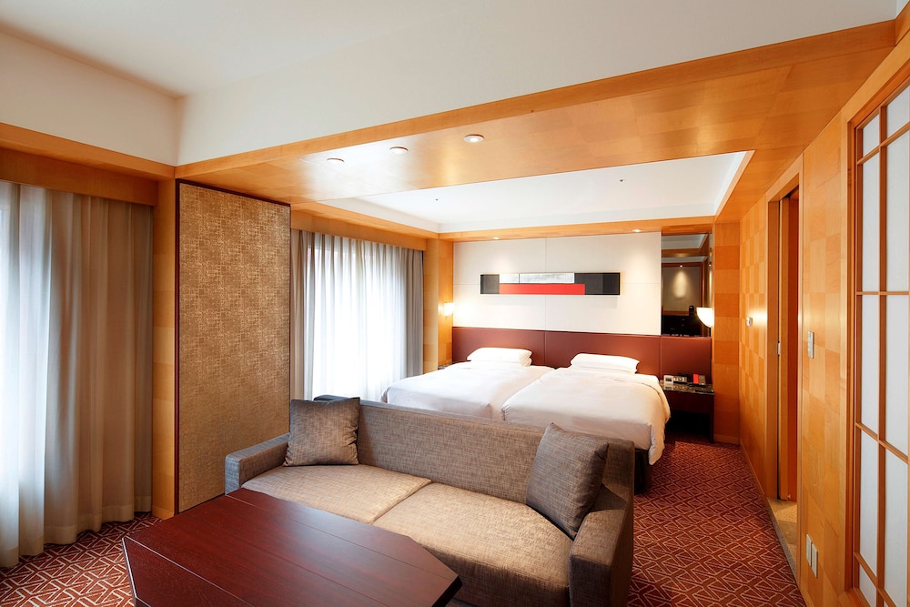 GRAND HYATT FUKUOKA 7/66