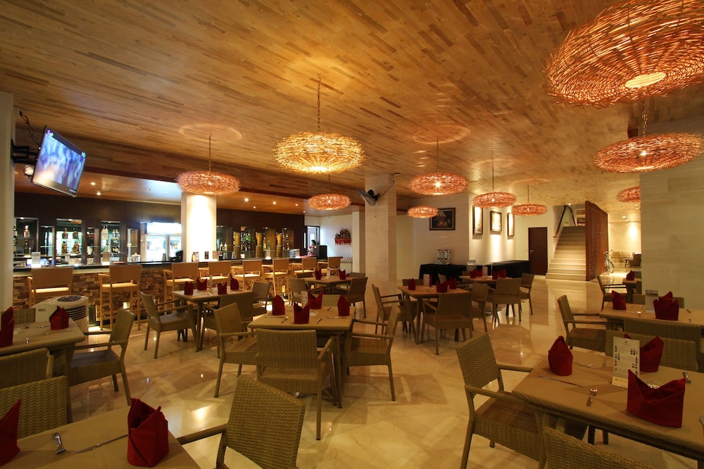 Grand La Walon Hotel 57/66