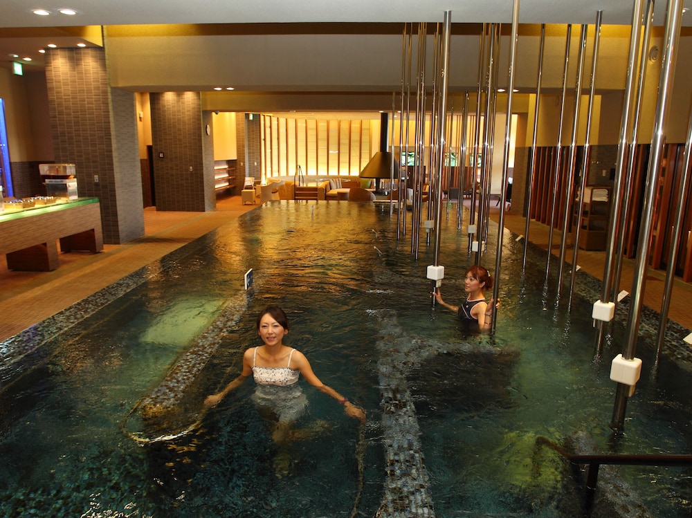 ARIMA GRAND HOTEL 26/50