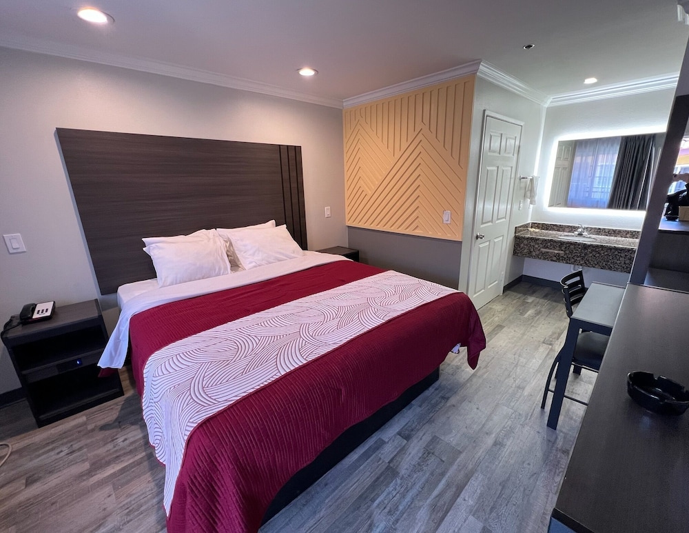 Cloud 9 Inn LAX 17/44