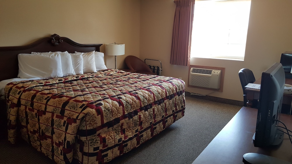 Knights Inn Grand Forks 7/27