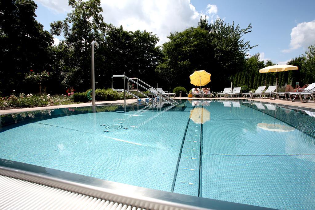 PARKHOTEL BAD FUESSING 32/56