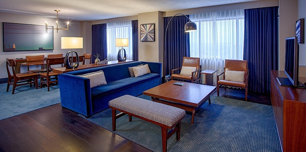 Hyatt Regency 21/59