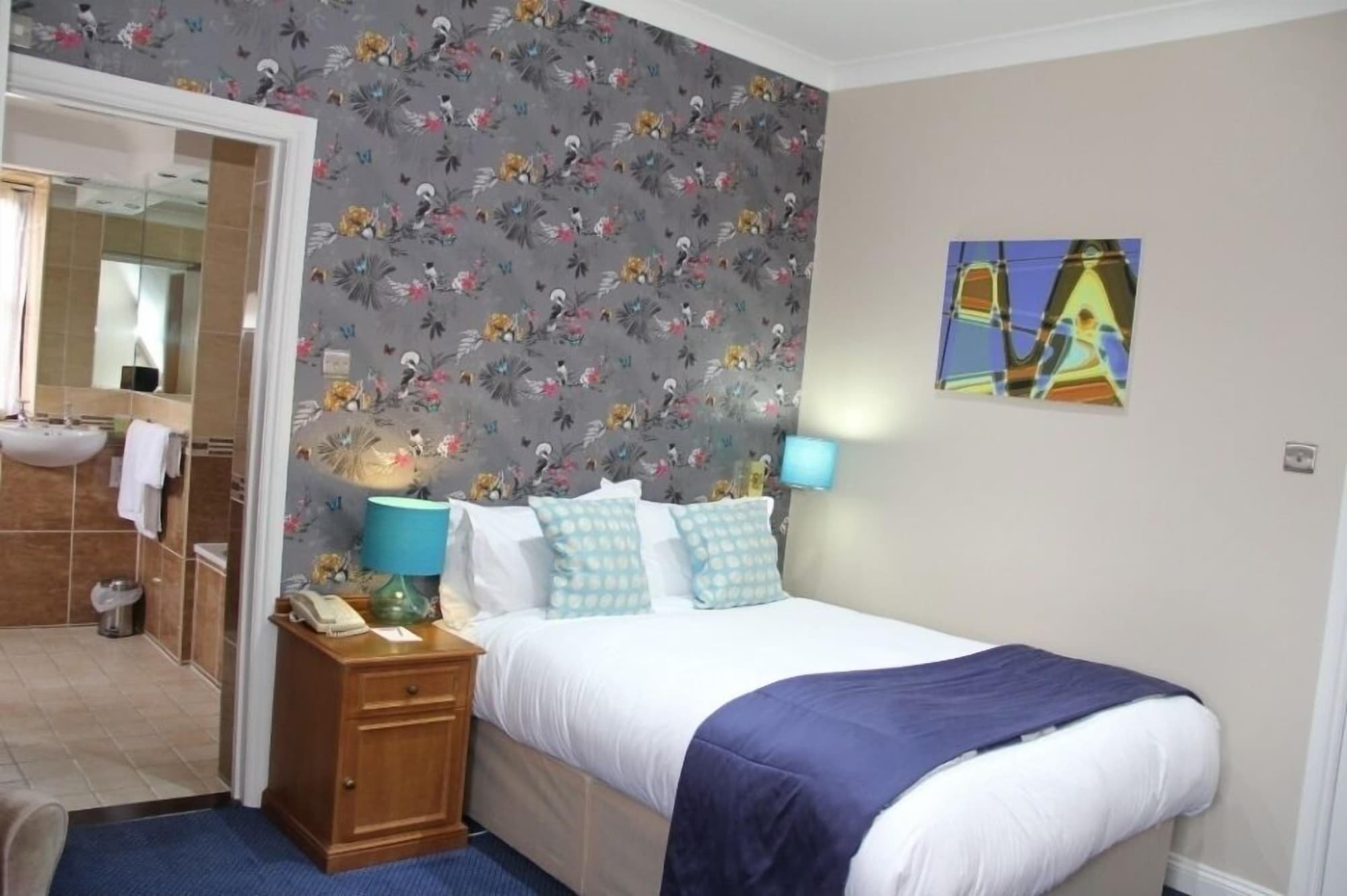 STANDARD, DOUBLE BED, COURTYARD AREA