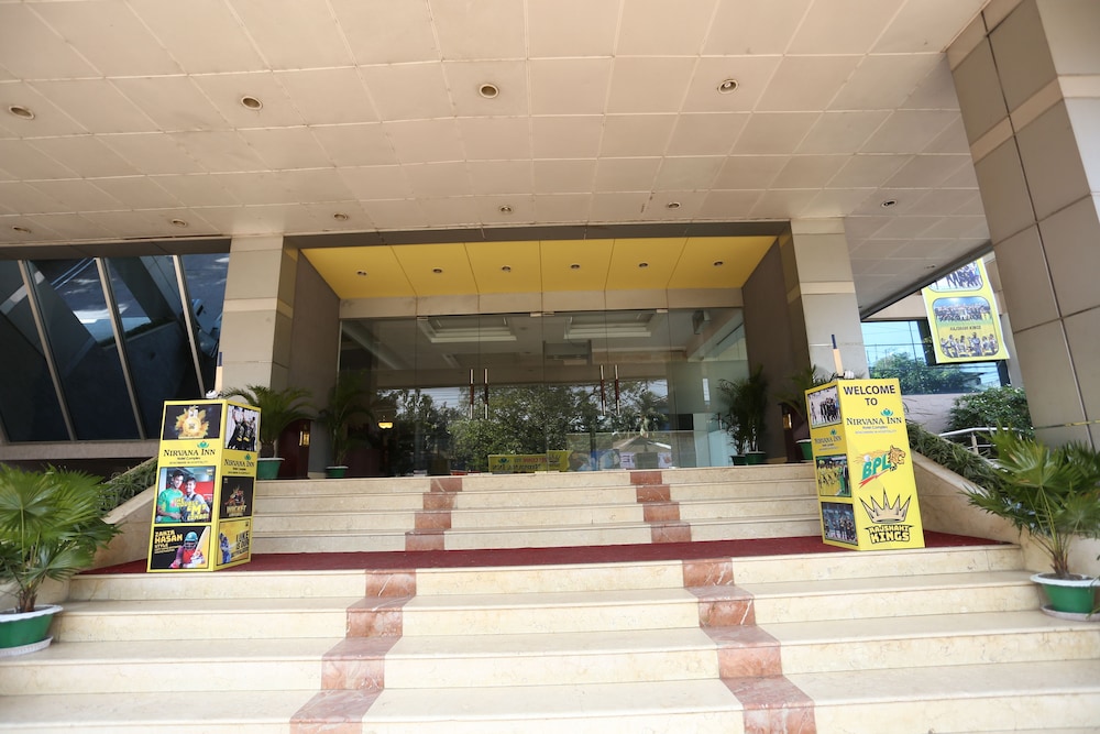 Nirvana Inn 6/50