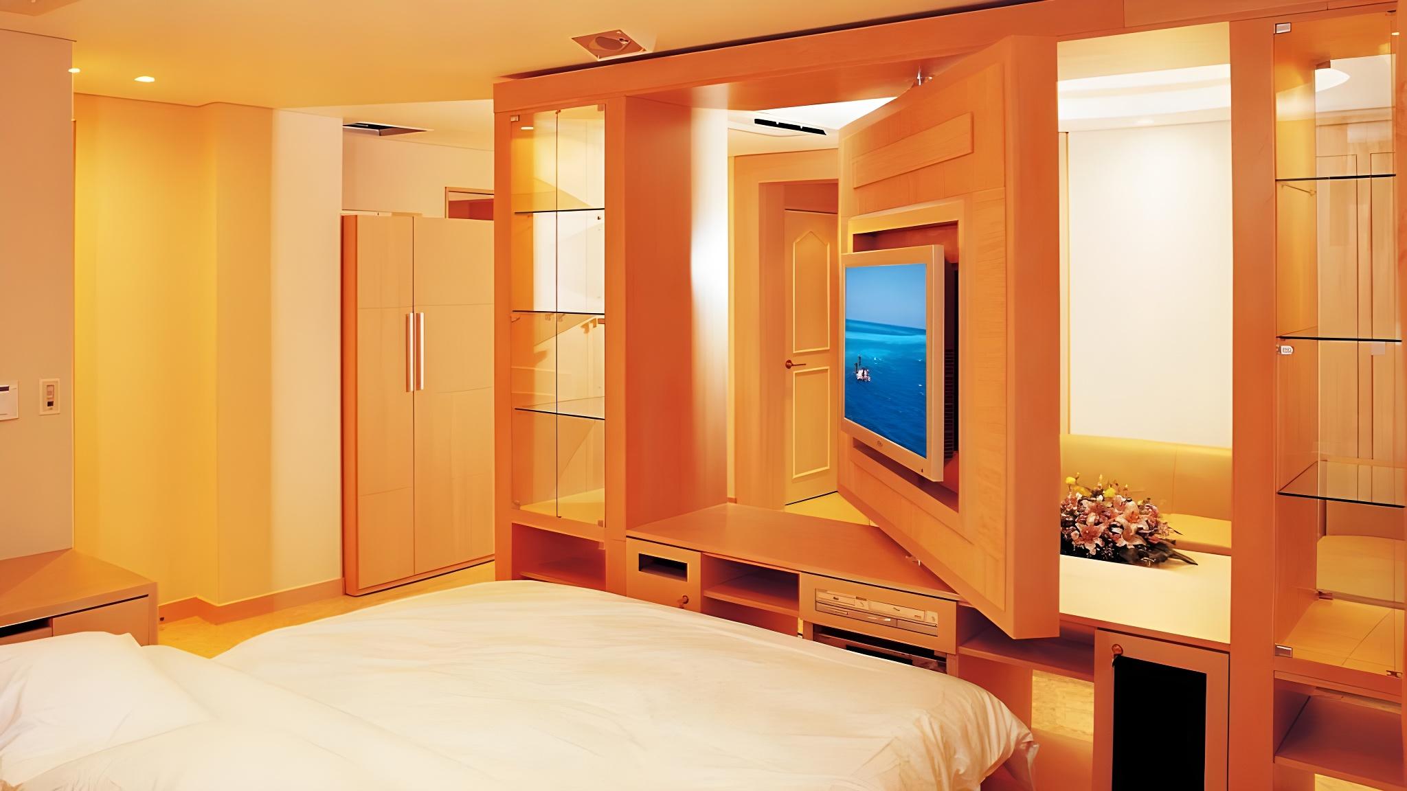 Royal, Suite