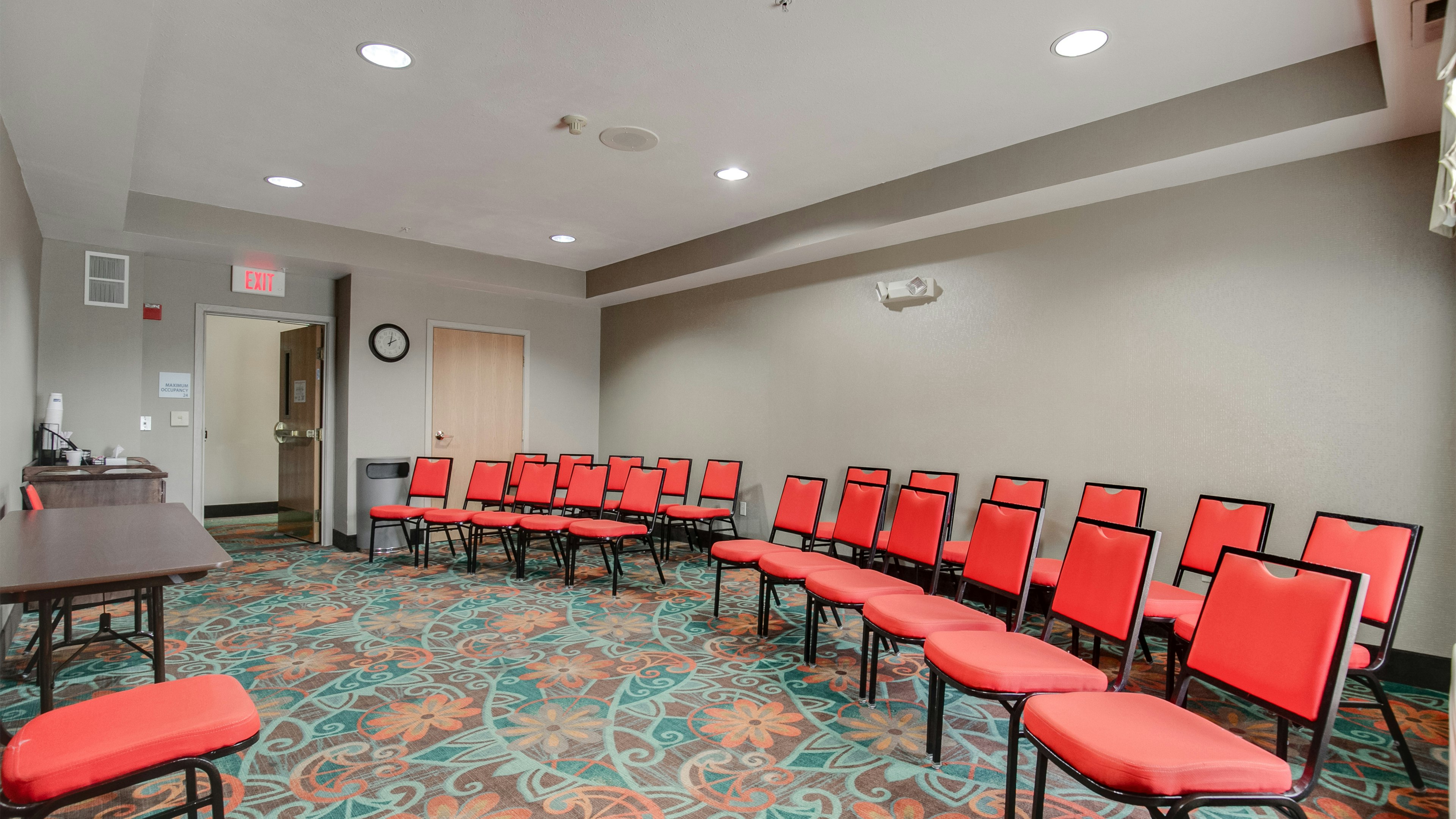 Holiday Inn Express Hotel And Suites St Cloud 69/72