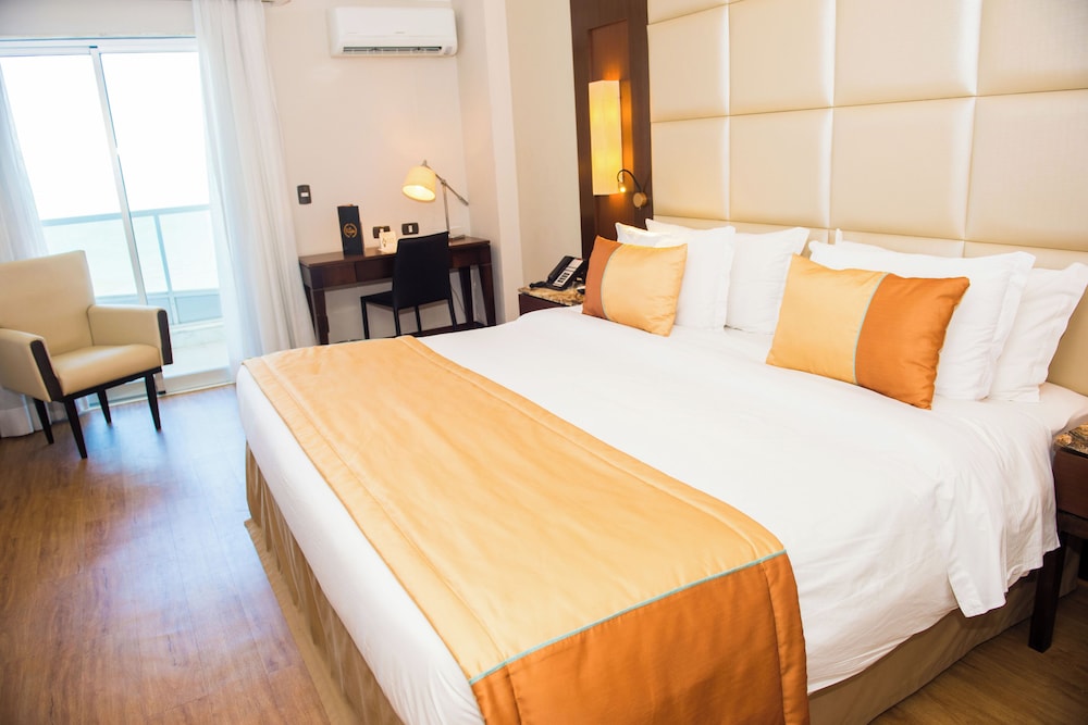 ROYAL ATLANTICA MACAE HOTEL 20/60