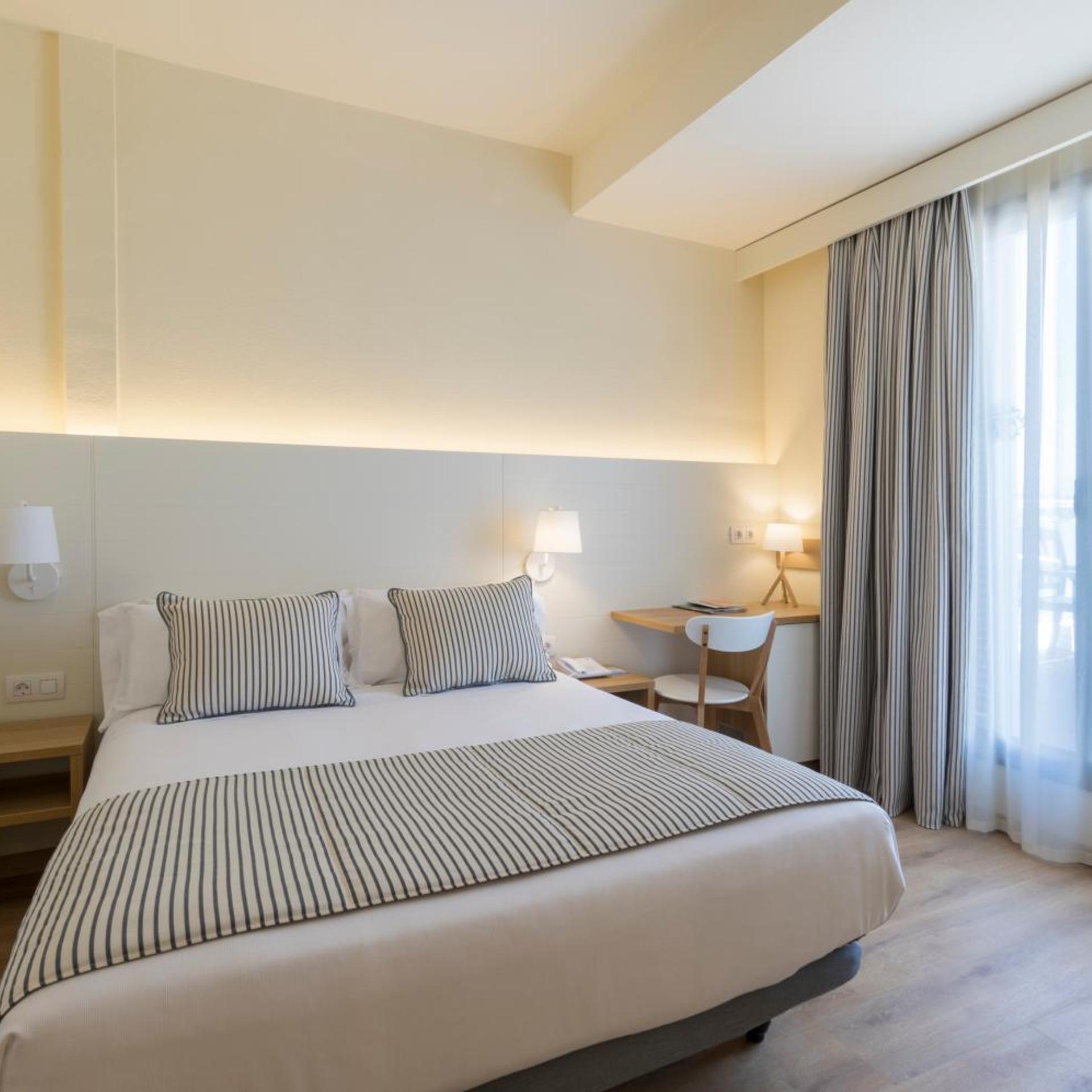Room, Single