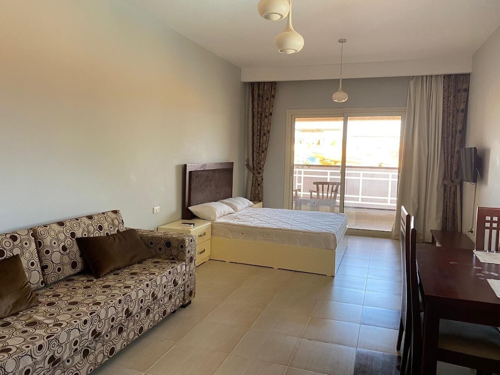 El Karma Aqua Beach Resort 12/50