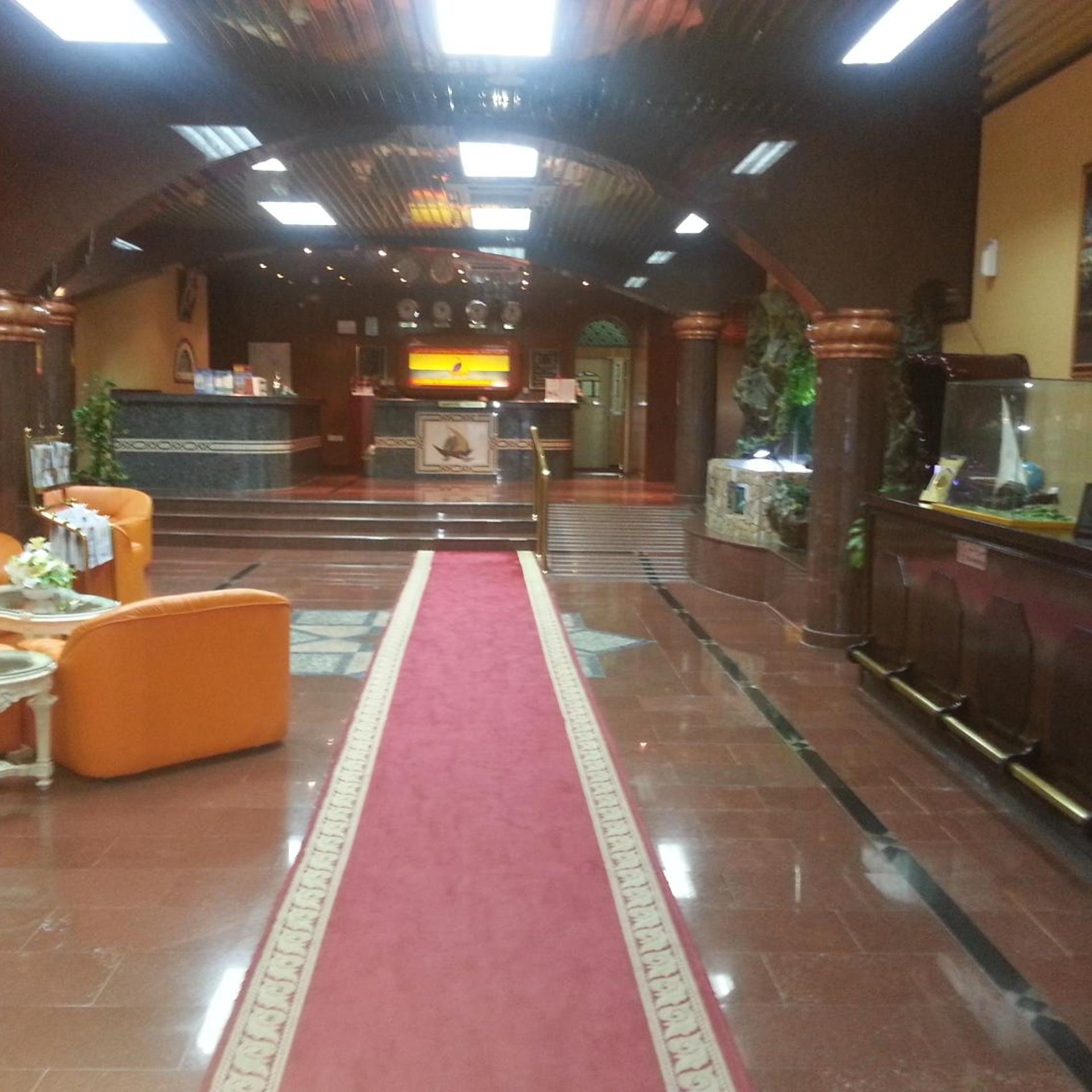 Bowshar International Hotel 8/40