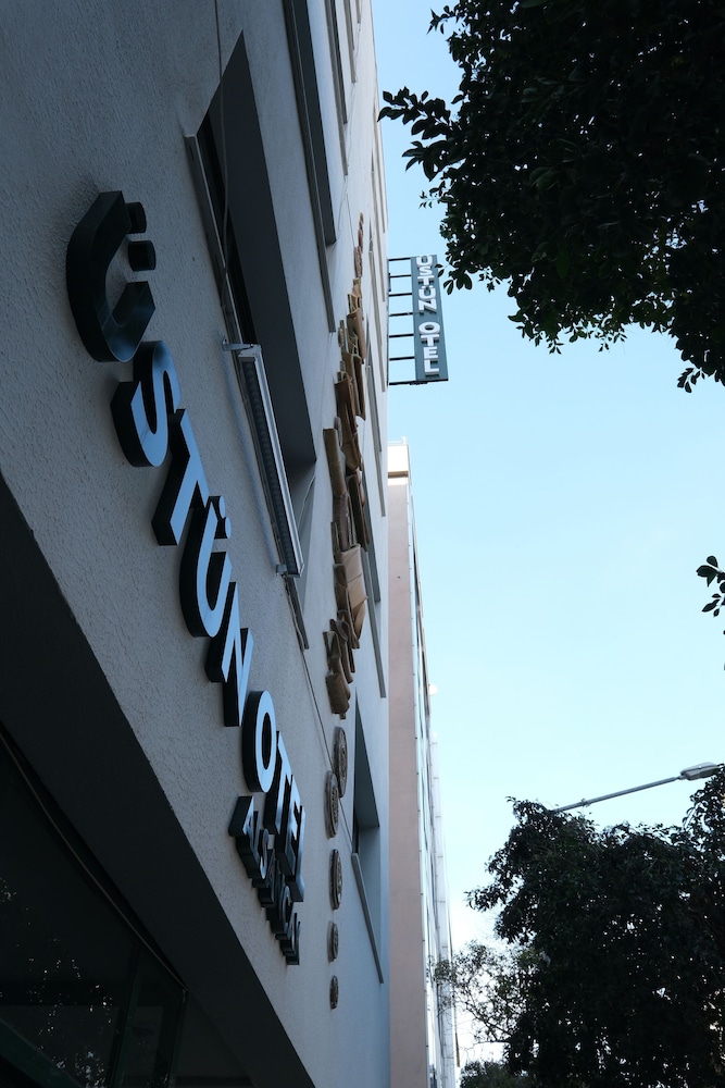 Üstün Otel Alsancak 2/48