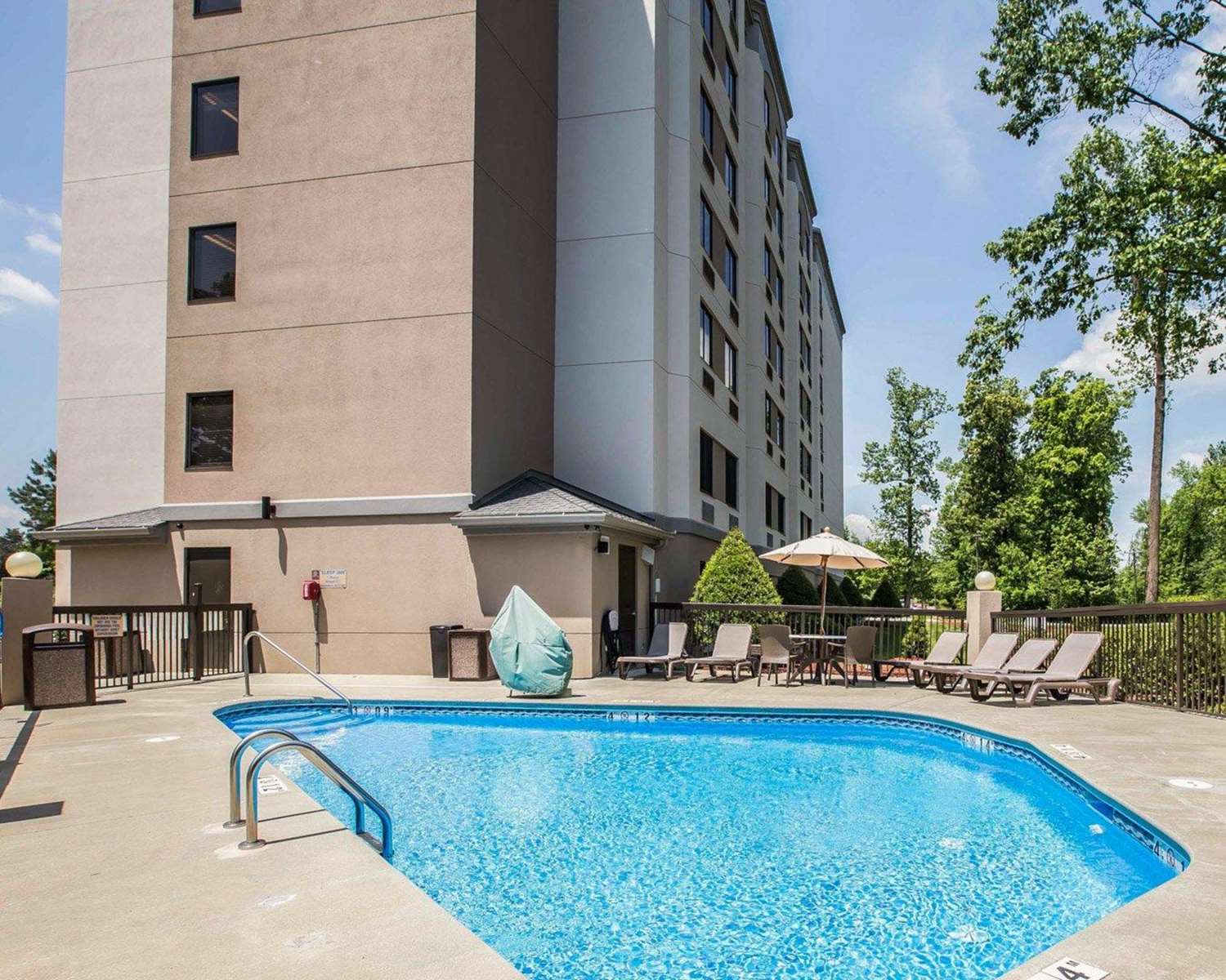 Sleep Inn Greensboro Airport 23/23