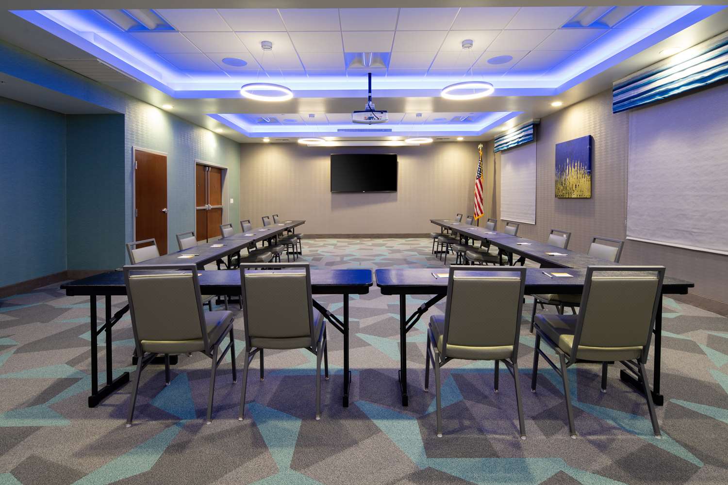 Hampton Inn Suites Gilroy Ca 35/45