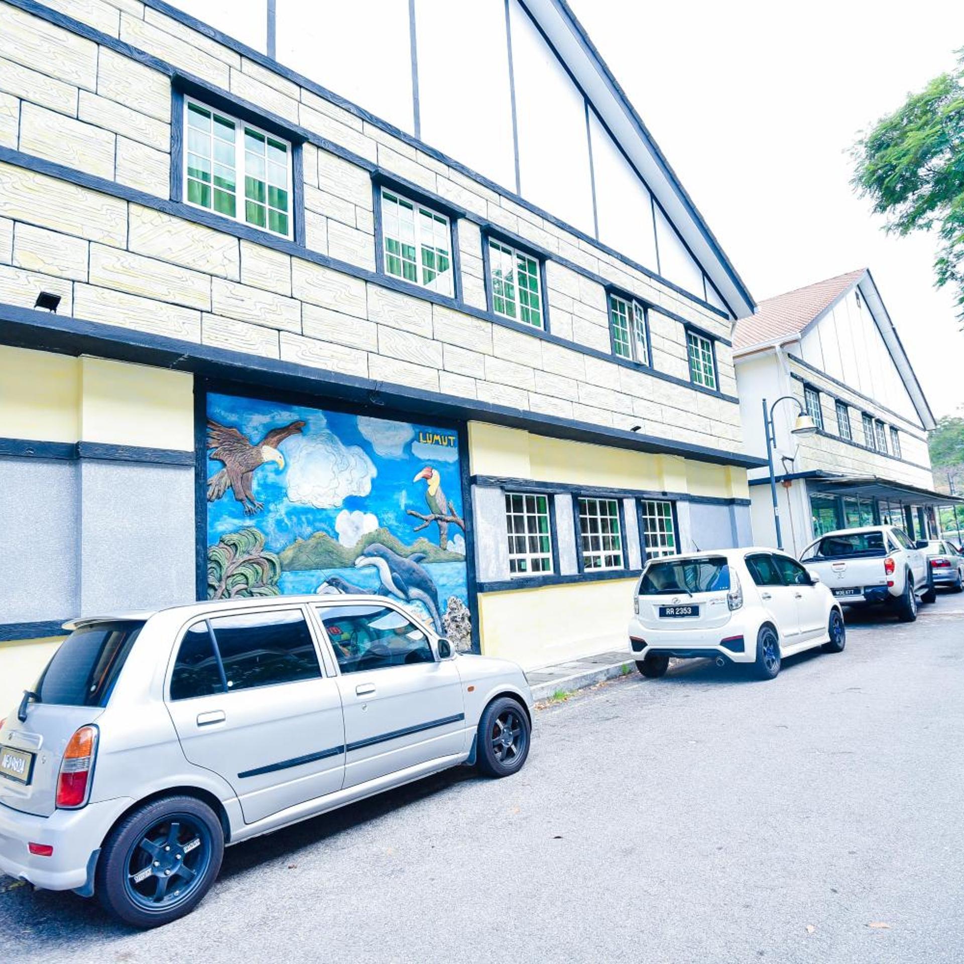 Lumut Suites 42/50