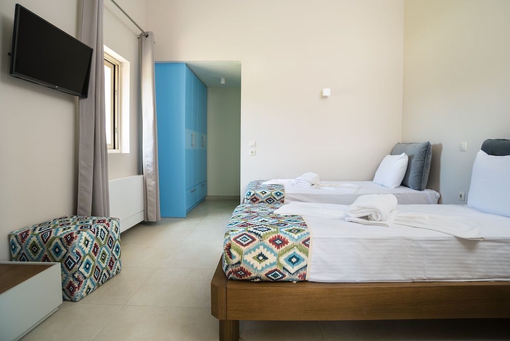 THREE STARS BEACH HOTEL 17/60