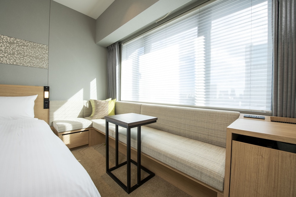 DELUXE, KING BED