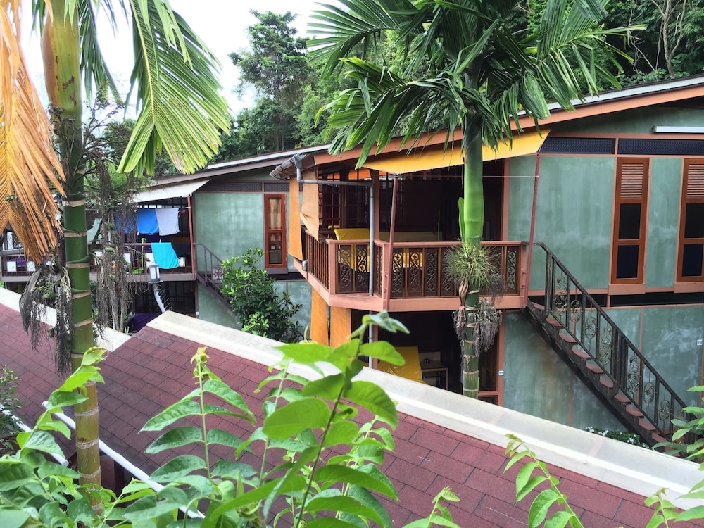 Tstar Cottage 6/50