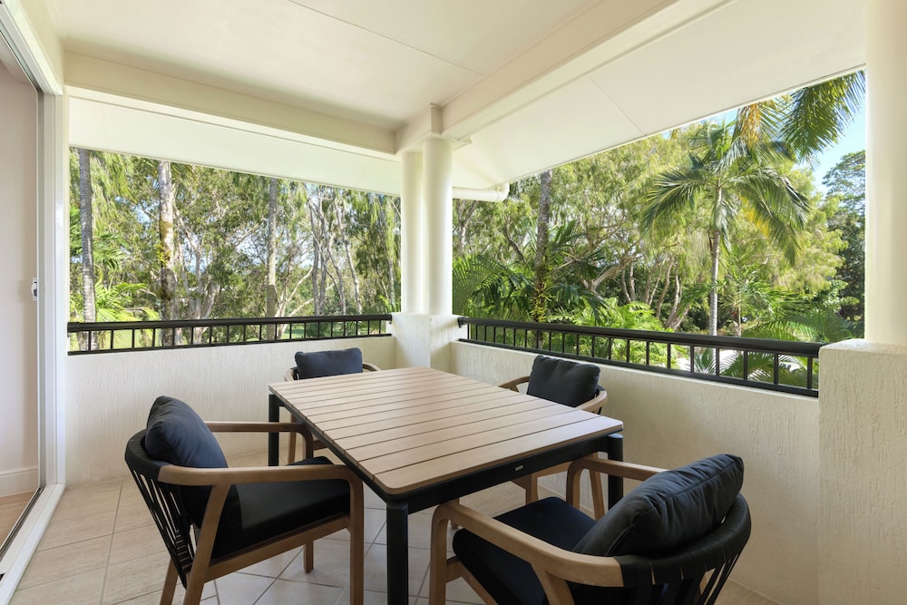 Mandalay Luxury Beachfront Apartments 47/59