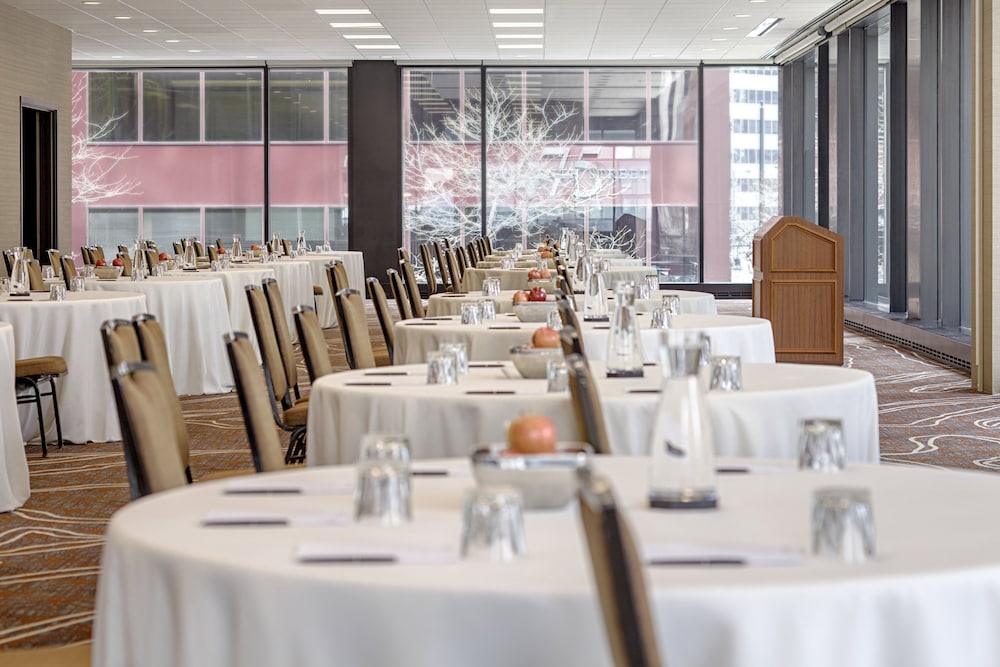Grand Hyatt Denver 56/78