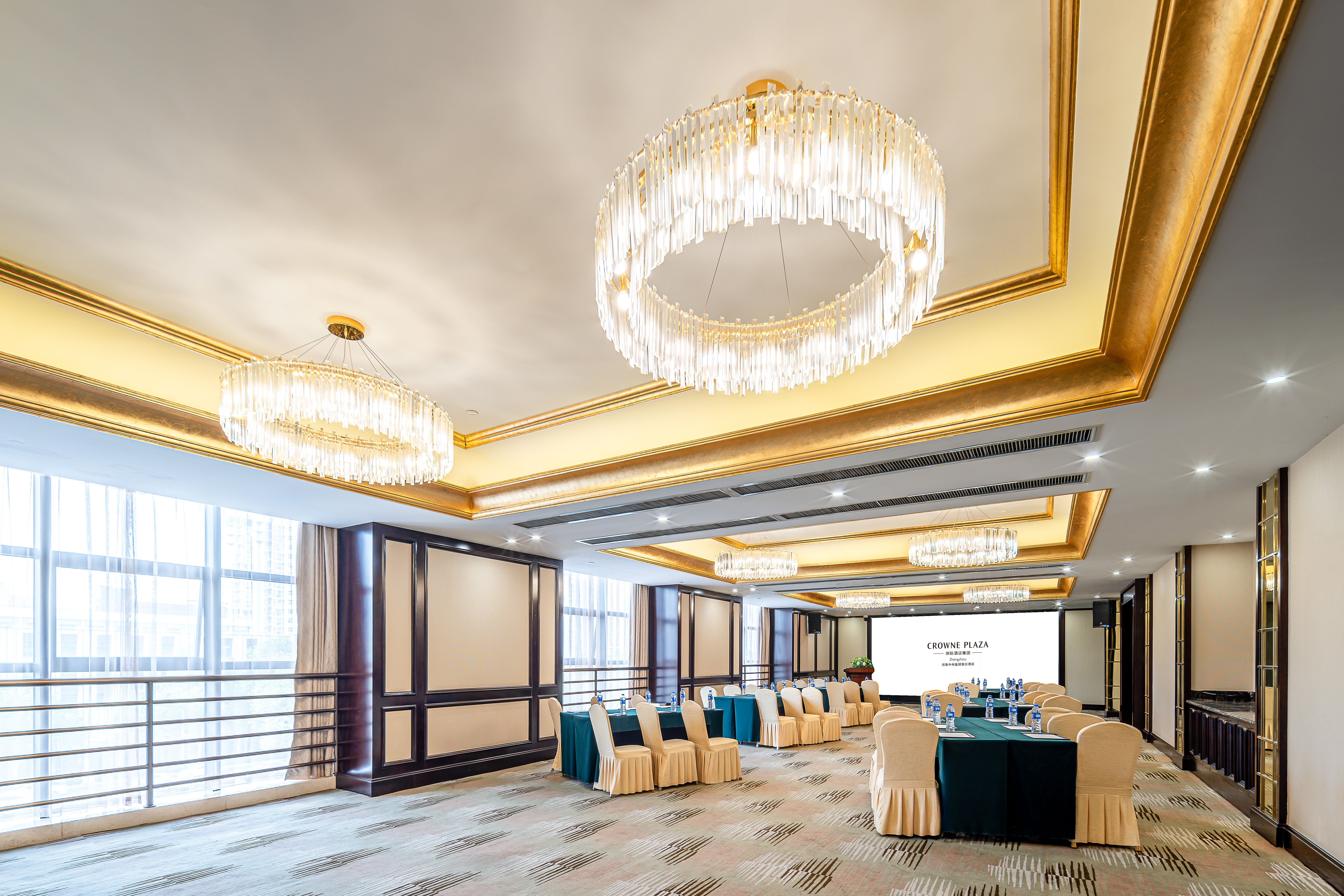 CROWNE PLAZA ZHENGZHOU 45/80