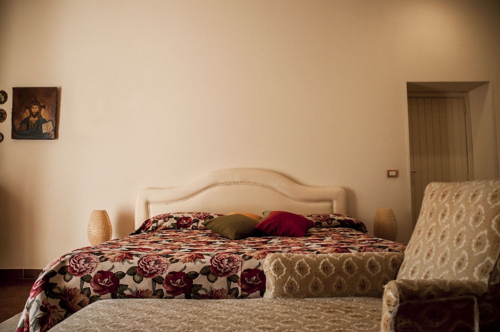 SUPERIOR, DOUBLE BED, GARDEN VIEW