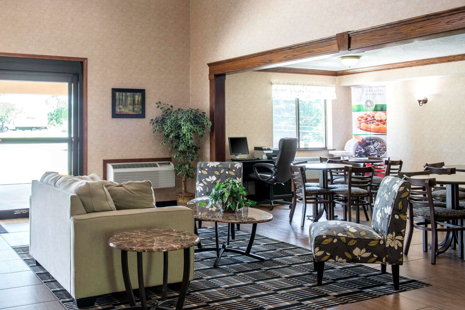 Quality Inn Meadville, PA 24/27
