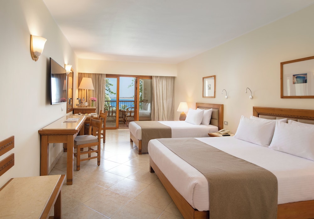 West Bay, Premium, Double Bed, Sea View, Adult Only، Fort Arabesque Beach Resort 2/6