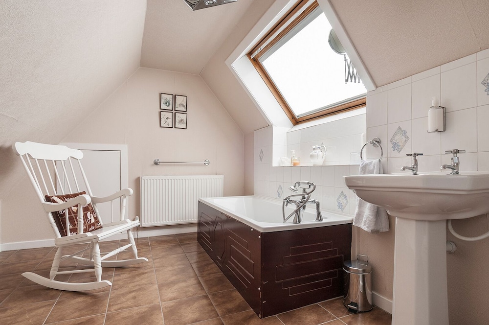 Aynetree Guest House 30/50