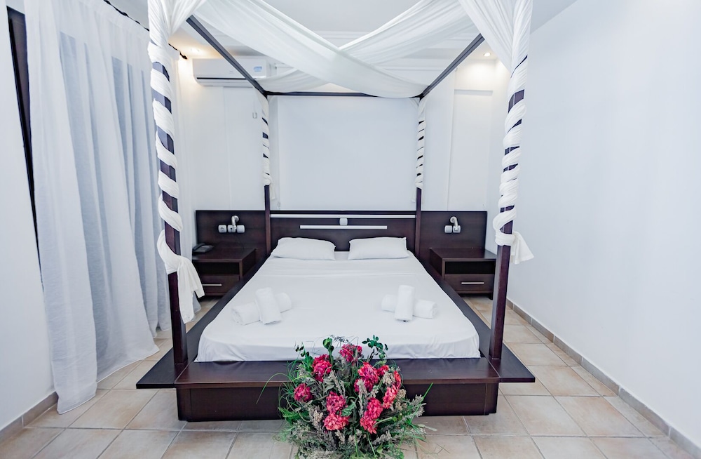 Elani Bay Resort 30/50