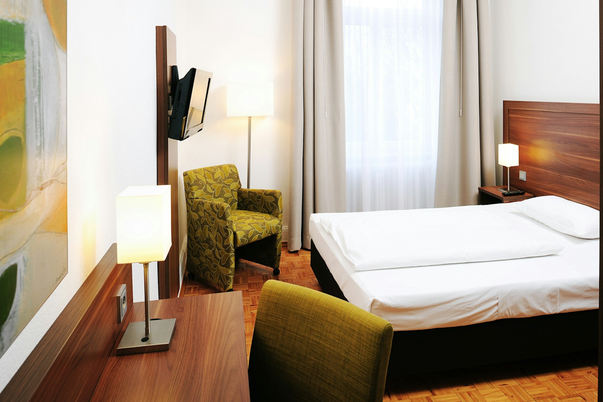 Room, French Bed
